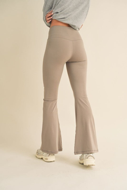 High Waist Crossover Flare Legging 2.0 (Taupe)
